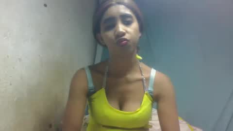 Snapshot of zeolineess chatting on 10.21.25 zeolineess online show from 10.21.25