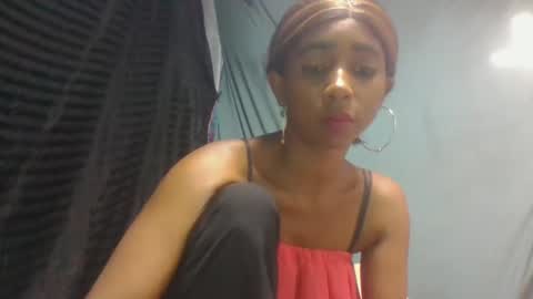 Snapshot of zeolineess chatting on 10.25.25 zeolineess online show from 10.25.25