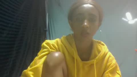 Snapshot of zeolineess chatting on 10.27.25 zeolineess online show from 10.27.25