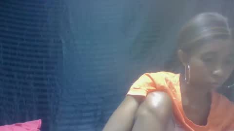 Snapshot of zeolineess chatting on 10.29.25 zeolineess online show from 10.29.25