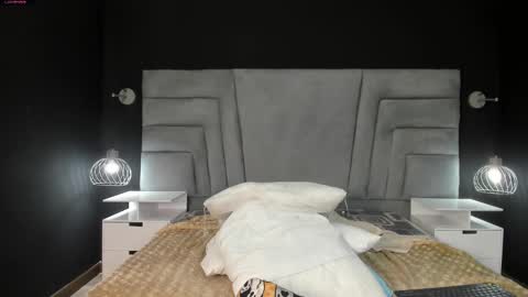 ZEPHYRA ANGELS online show from 02.11.25