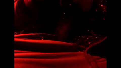 Snapshot of zeroandhero chatting on 12.23.24 zero online show from 12.23.24