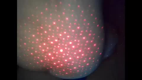 Snapshot of zeroandhero chatting on 10.12.25 zero online show from 10.12.25