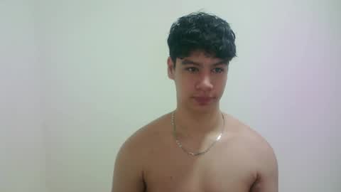 Snapshot of zeus_183 chatting on 04.28.26 zeus_183 online show from 04.28.26