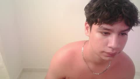 Snapshot of zeus_183 chatting on 05.11.26 zeus_183 online show from 05.11.26