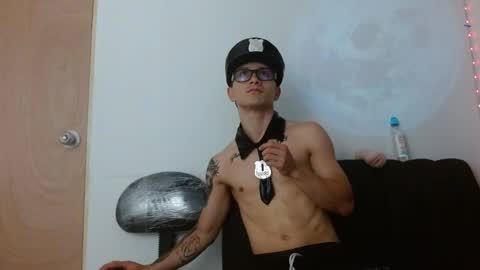 Snapshot of zeusdark19 chatting on 05.09.26 zeus online show from 05.09.26