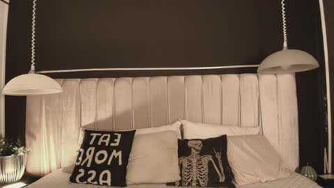 zhally_dee online show from 12.18.25