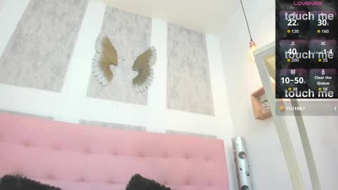 ZHAMIRA  ANDRES online show from 03.30.26