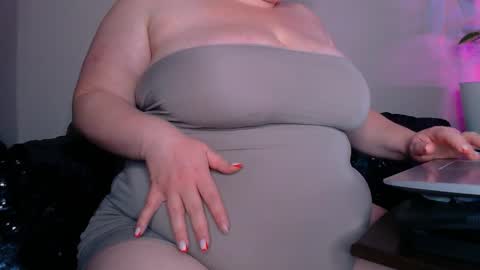 Snapshot of zinacorleone chatting on 04.24.26 zinacorleone online show from 04.24.26
