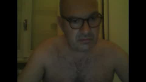 Snapshot of zino9372 chatting on 09.14.25 zino9372 online show from 09.14.25