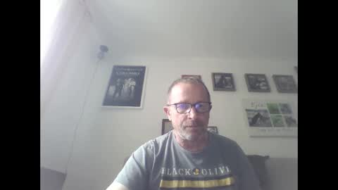 Snapshot of zippi55 chatting on 10.04.25 Zippi online show from 10.04.25