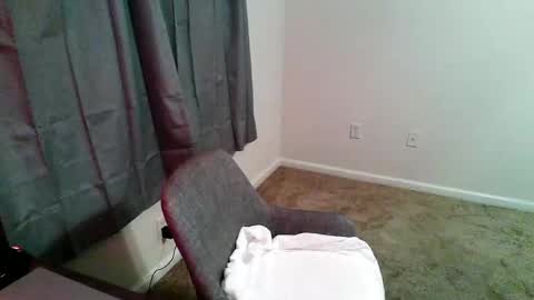 Snapshot of zirobyte chatting on 11.08.25 zirobyte online show from 11.08.25