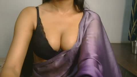 Snapshot of ziyaa_1 chatting on 06.19.26 Ziyaa online show from 06.19.26
