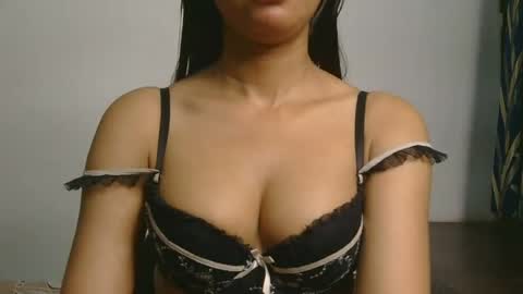 Snapshot of ziyaa_1 chatting on 06.21.26 Ziyaa online show from 06.21.26