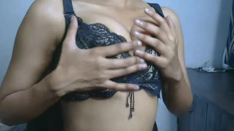 Snapshot of ziyaa_1 chatting on 06.27.26 Ziyaa online show from 06.27.26