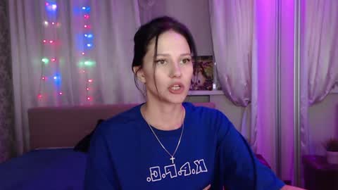 Snapshot of zlatagoddess chatting on 01.12.25 Zlata online show from 01.12.25