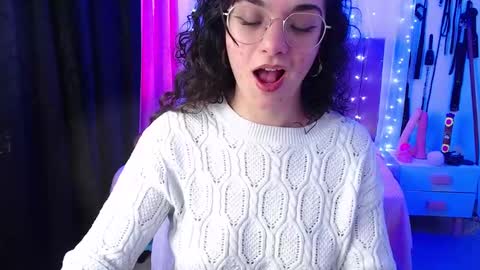 zoe_0111 online show from 12.21.24