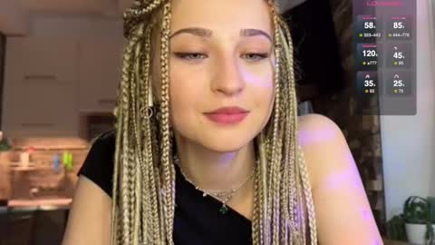 Snapshot of zoe__0 chatting on 03.11.25 Zoe online show from 03.11.25