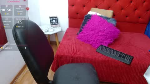 Snapshot of zoe_cutex chatting on 01.16.25 Zoe online show from 01.16.25