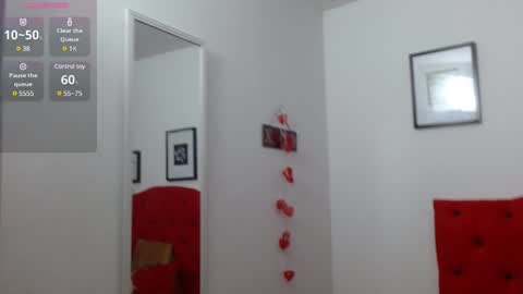 Snapshot of zoe_cutex chatting on 01.26.25 Zoe online show from 01.26.25