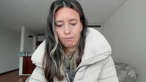 Snapshot of zoe_jeane_beker chatting on 04.03.26 ZOE online show from 04.03.26