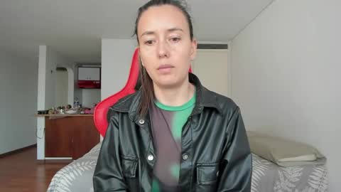 Snapshot of zoe_jeane_beker chatting on 04.24.26 ZOE online show from 04.24.26