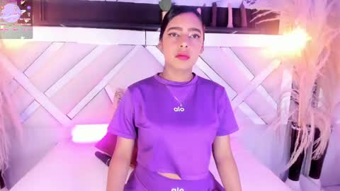 Snapshot of zoe_johnsonn1 chatting on 05.09.26 Zoey online show from 05.09.26