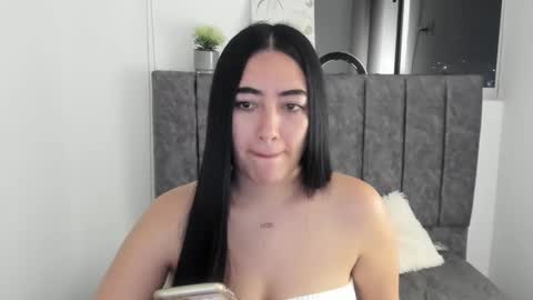 Snapshot of zoe_jones7 chatting on 09.16.25 zoe_jones7 online show from 09.16.25