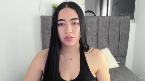 Snapshot of zoe_jones7 chatting on 09.17.25 zoe_jones7 online show from 09.17.25