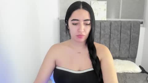 Snapshot of zoe_jones7 chatting on 10.10.25 zoe_jones7 online show from 10.10.25