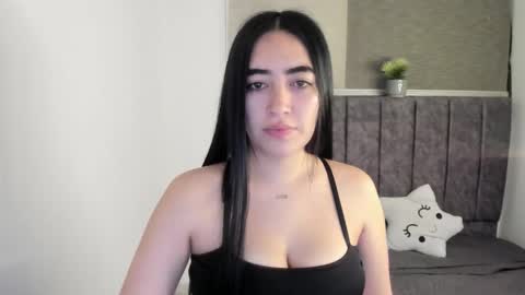 zoe_jones7 online show from 12.05.25