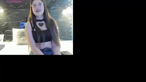 Snapshot of zoe_le chatting on 01.16.26 Zoe online show from 01.16.26