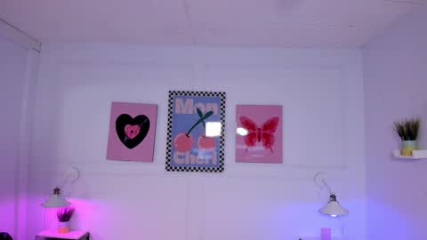 Zoe Lynch online show from 12.22.25