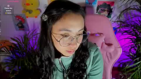 Snapshot of zoe_ray_y chatting on 02.10.26 zoe_ray_y online show from 02.10.26