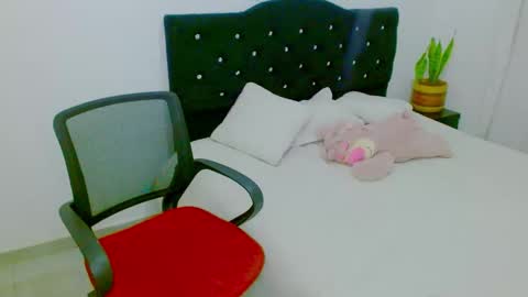 ZOE online show from 11.14.25