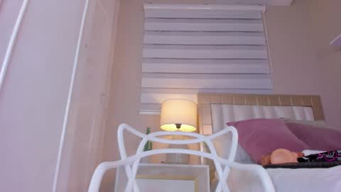 Hi guys i am Zoe  online show from 02.16.25