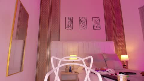 Hi guys i am Zoe  online show from 11.26.25