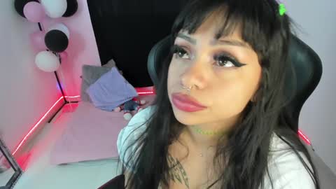 zoe_sullivan_ online show from 12.07.24