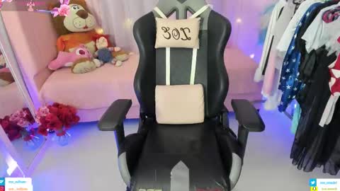 Snapshot of zoe_sullivan_ chatting on 02.19.26 zoe_sullivan_ online show from 02.19.26