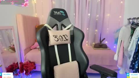 Snapshot of zoe_sullivan_ chatting on 02.22.26 zoe_sullivan_ online show from 02.22.26