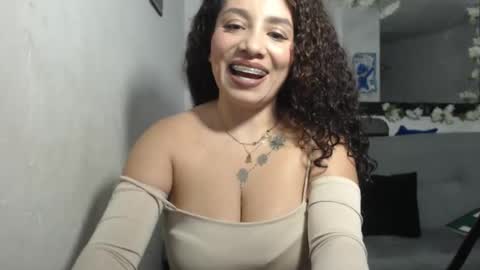 zoe tai online show from 12.05.25