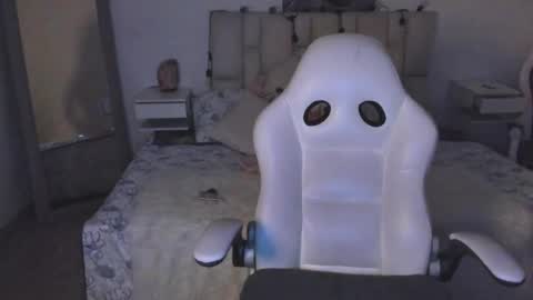 Zoe online show from 11.14.25