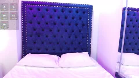 Zoe  online show from 10.16.25