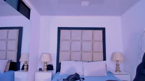 Snapshot of zoecarrter chatting on 09.13.25 Zoecarrter online show from 09.13.25