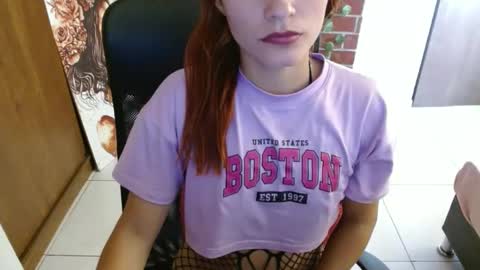 Snapshot of zoee__69 chatting on 03.06.25 zoee__69 online show from 03.06.25