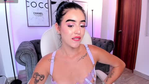 Snapshot of zoee_jackson chatting on 01.27.25  zoee jackson online show from 01.27.25