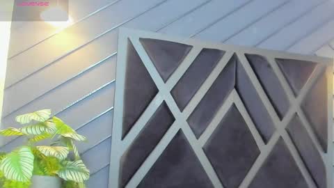 Zoe 3 online show from 10.13.25