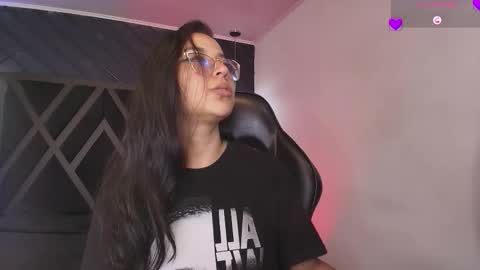 Zoe 3 online show from 03.24.26