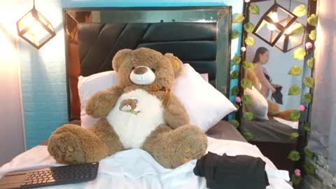 zoeemiller online show from 09.18.25