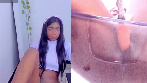Snapshot of zoeethompson_cm chatting on 01.08.25    online show from 01.08.25